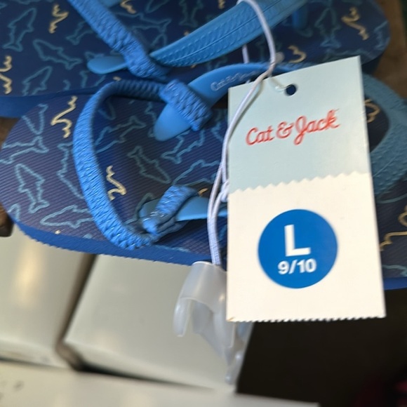 New with tags sandals. Size toddler large 9 to 10 cute blue with fish on them - Picture 8 of 8